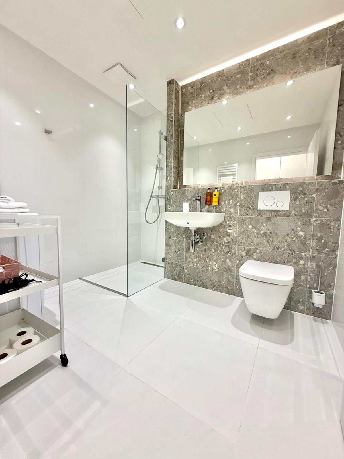 City Relax Apartments With Free Parking, 10 Mins Walk To City Centre Brno Dış mekan fotoğraf